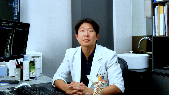 신기탑365정형외과의원 대표원장 엄병훈